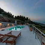 Koukounaria Vila Skopelos